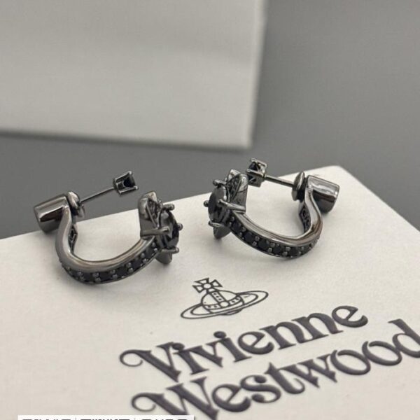 Vivienne Westwood 土星耳钉