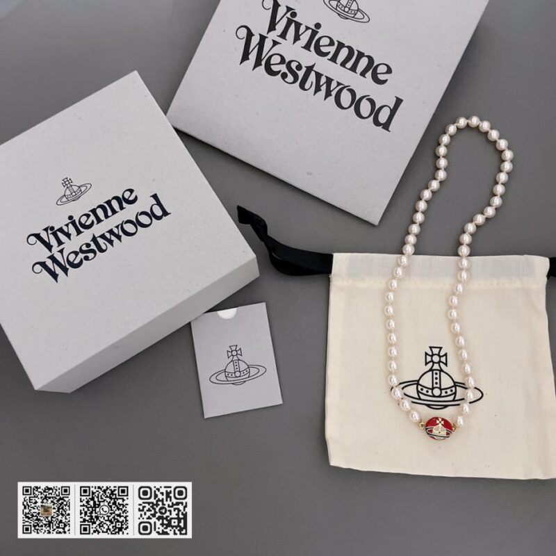 Vivienne Westwood 星球项链