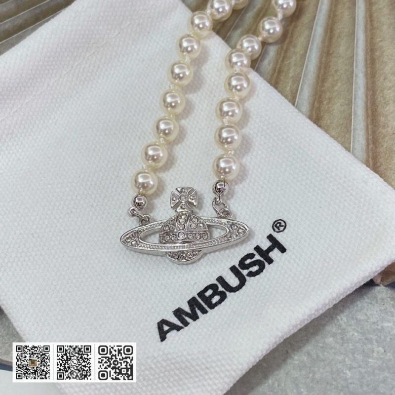 Vivienne Westwood 珍珠套装 - Image 2