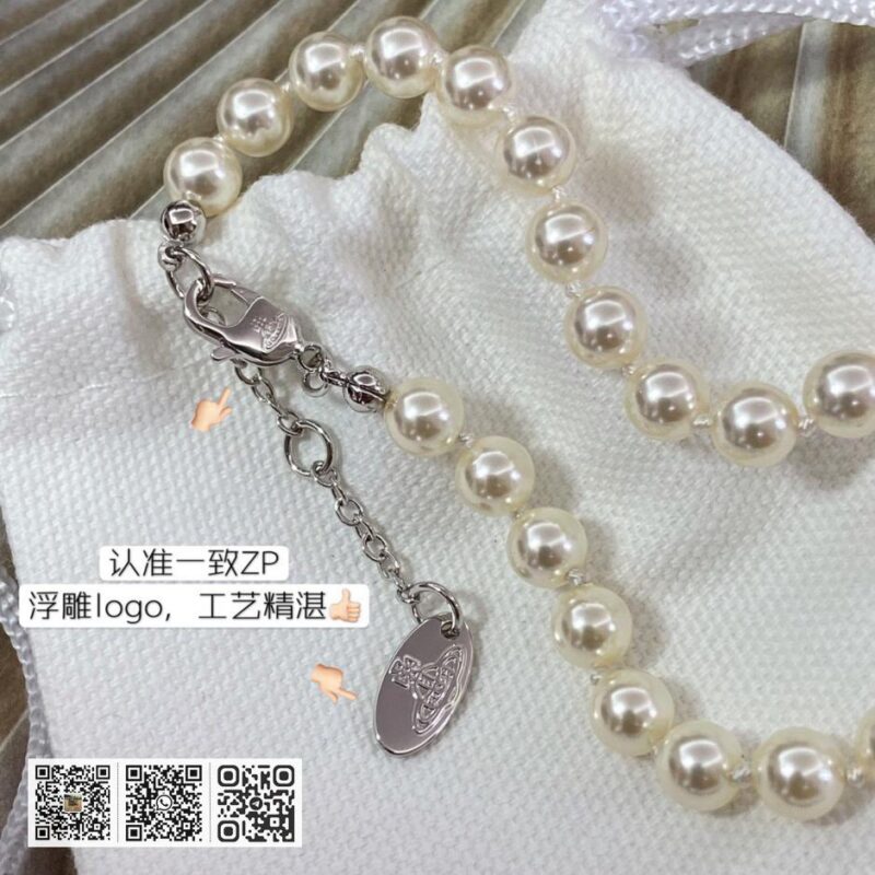 Vivienne Westwood 珍珠套装 - Image 4