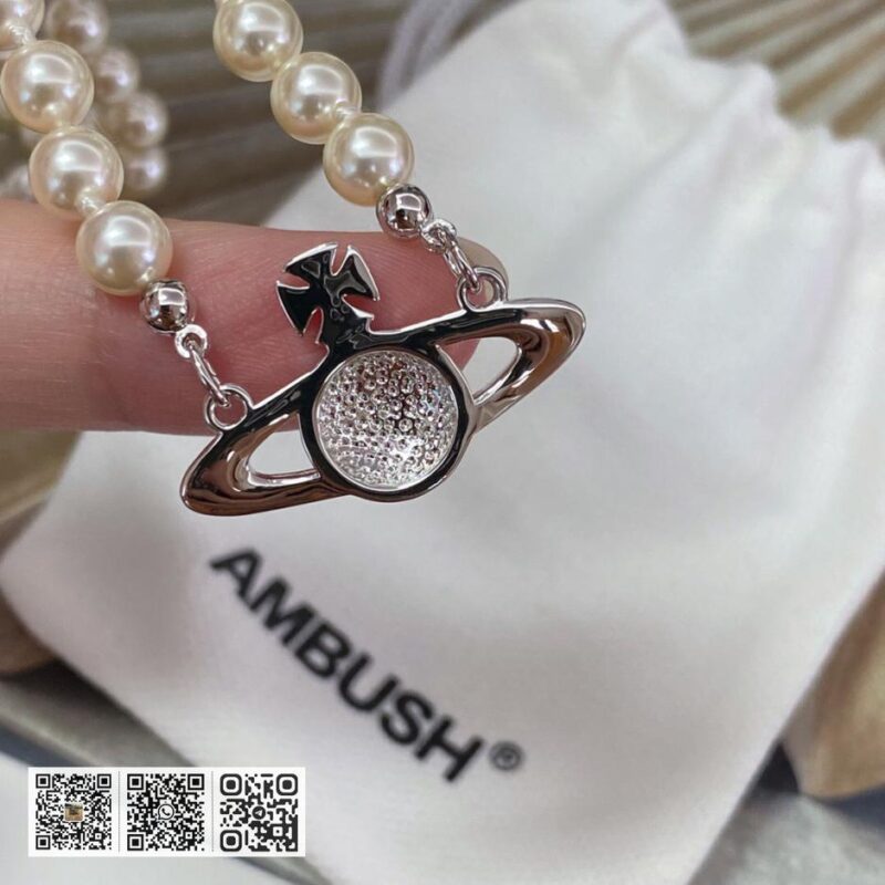 Vivienne Westwood 珍珠套装 - Image 7