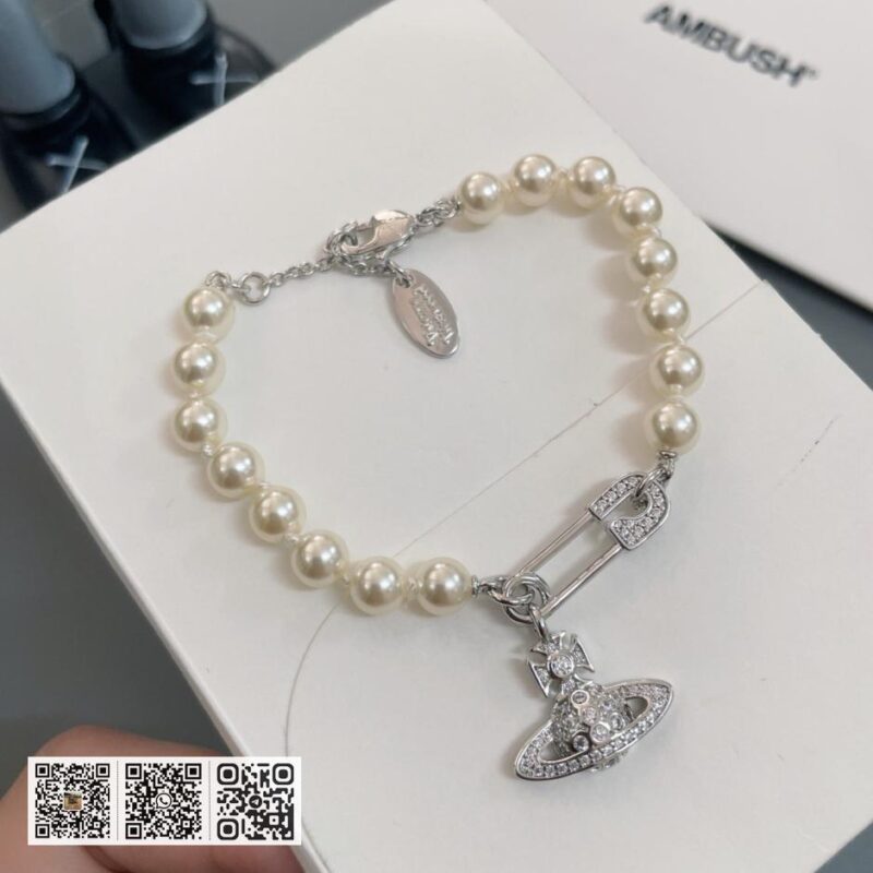 Vivienne Westwood 珍珠套装