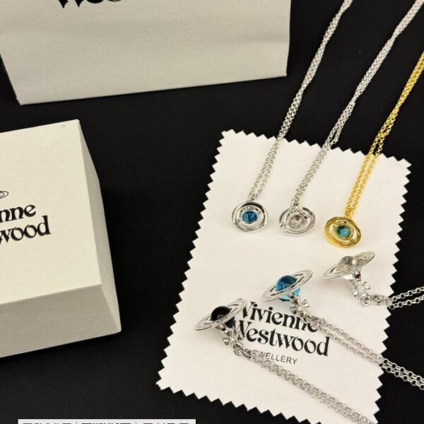 Vivienne Westwood 土星项链