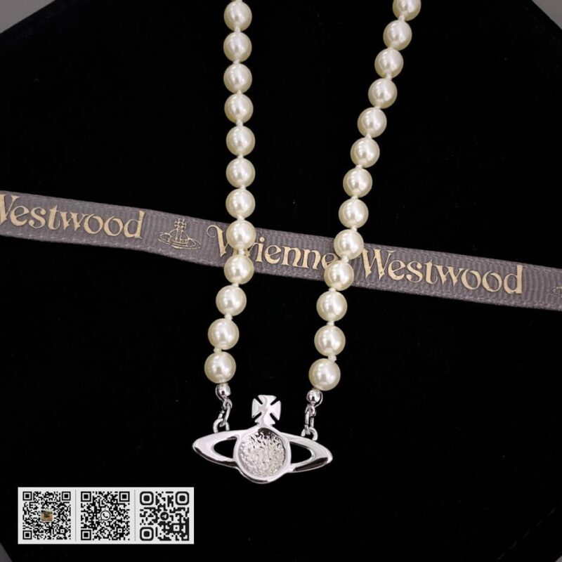 Vivienne Westwood 珍珠套装 - Image 4