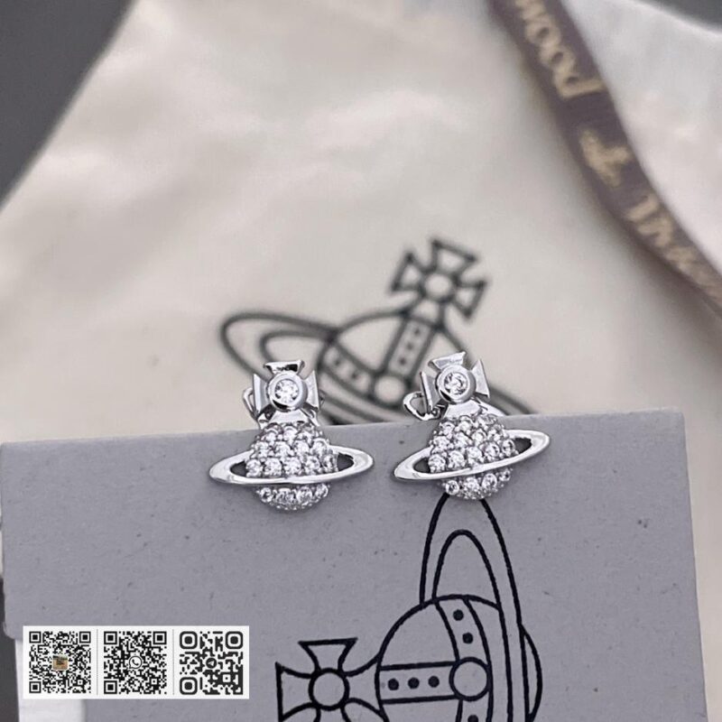 Vivienne Westwood 土星耳钉