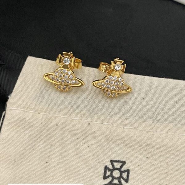 Vivienne Westwood 土星耳钉