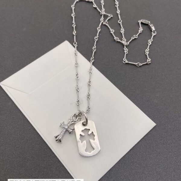 Chrome Hearts 十字架方牌项链