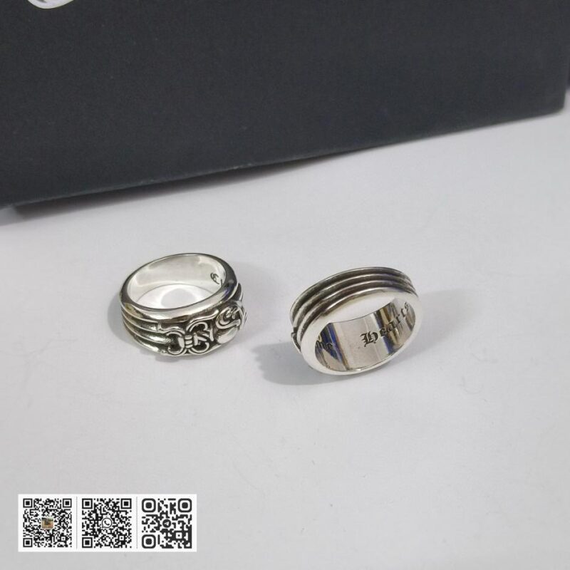 Chrome Hearts 宝剑穿心戒指