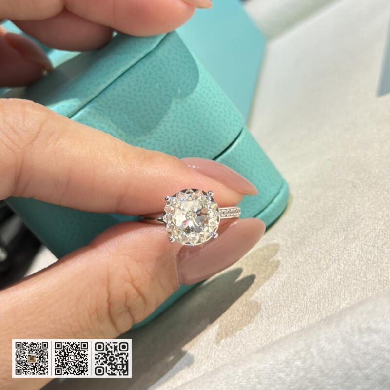 Tiffany 圆钻戒指 - Image 3