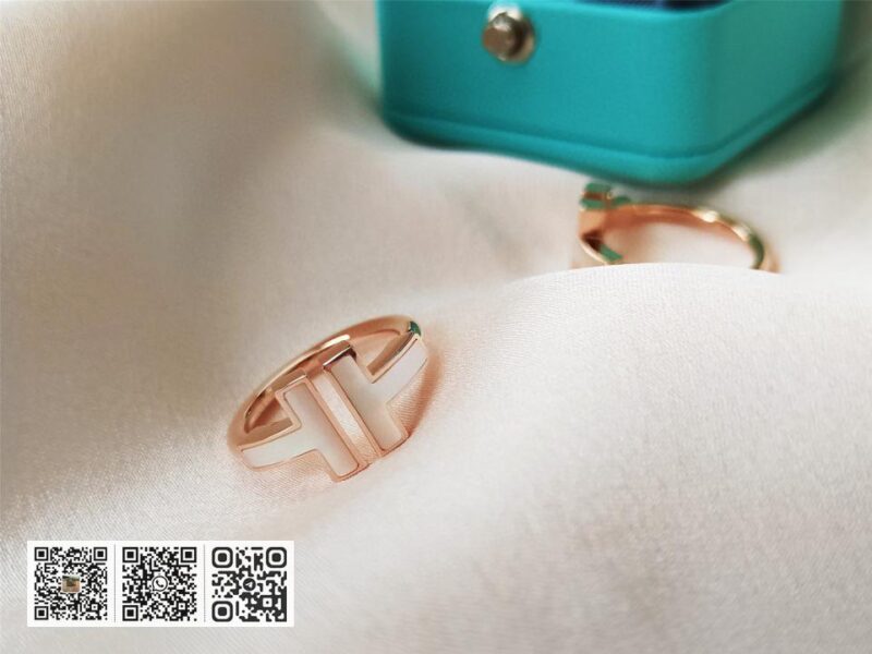 Tiffany 双T全白贝戒指 - Image 5
