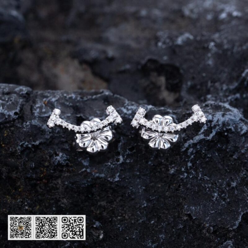 Tiffany T镶钻耳钉 - Image 3