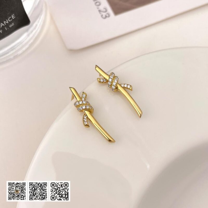 Tiffany T knot系列耳环 - Image 8