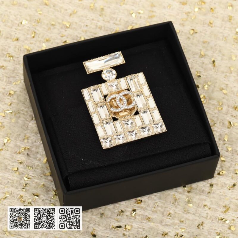 Chanel 水瓶水钻胸针 - Image 2
