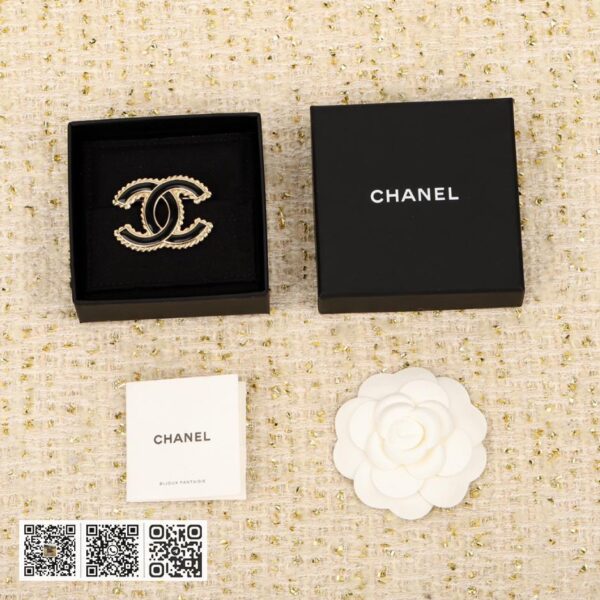 Chanel 滴油双C胸针