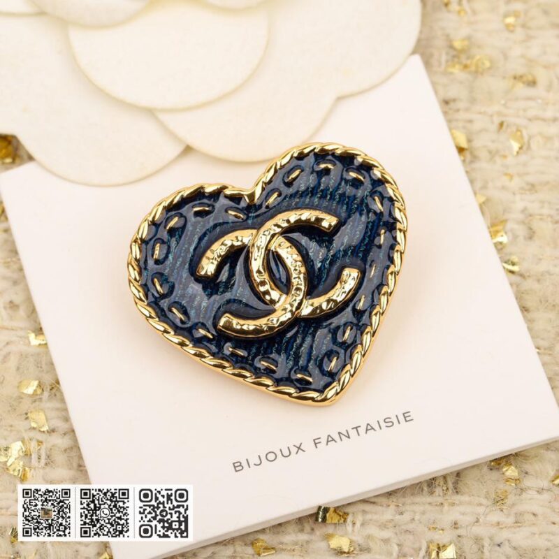 Chanel 牛仔蓝小号爱心胸针 - Image 2