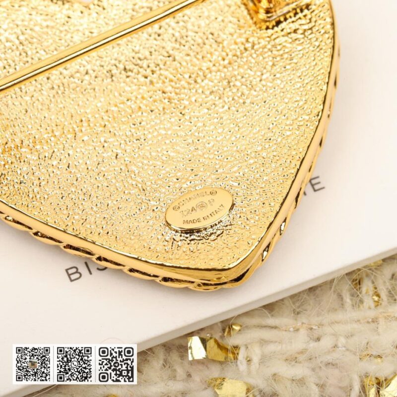 Chanel 牛仔蓝小号爱心胸针 - Image 5
