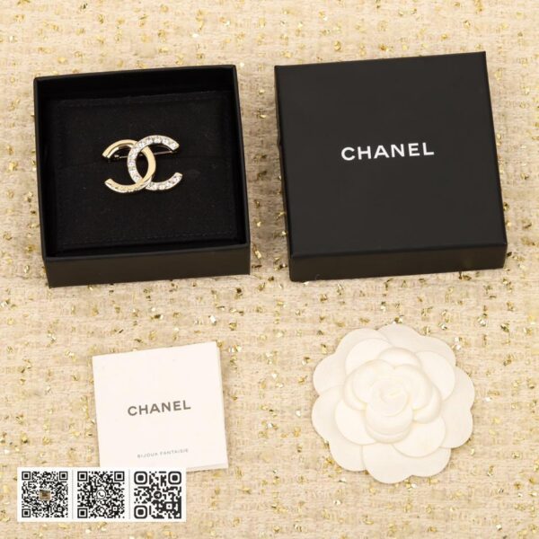 Chanel 胸针