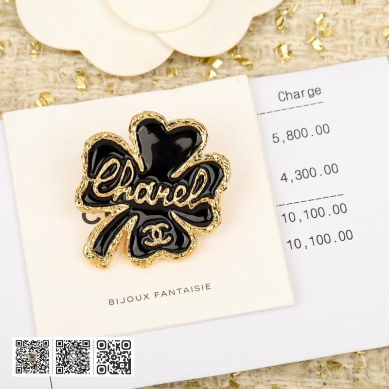 Chanel 四叶草胸针 - Image 3
