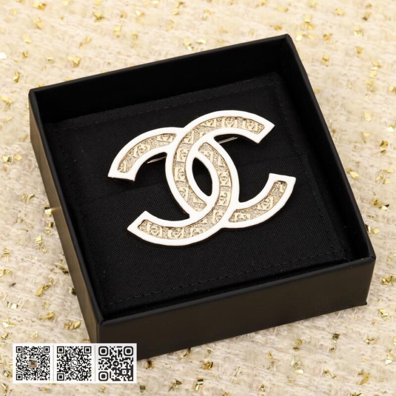 Chanel 新款双c胸针 - Image 2
