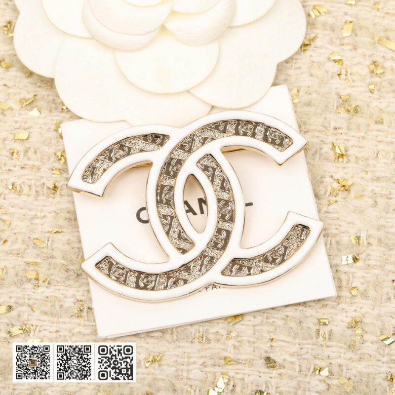 Chanel 新款双c胸针 - Image 3