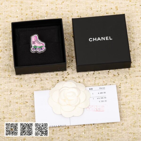 Chanel 溜冰鞋胸针