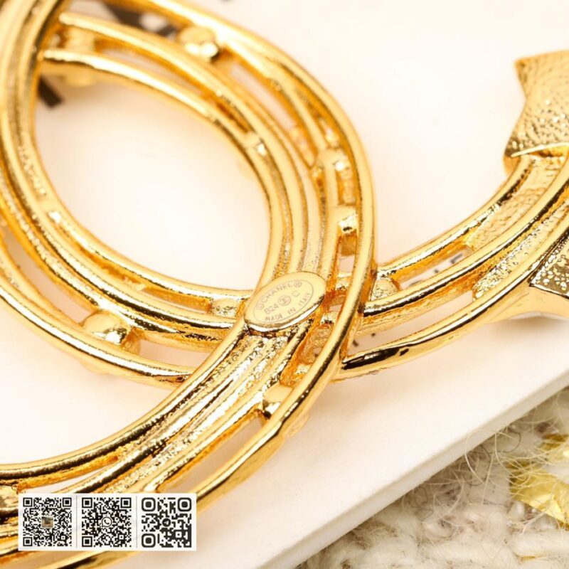 Chanel 五角星胸针 - Image 5