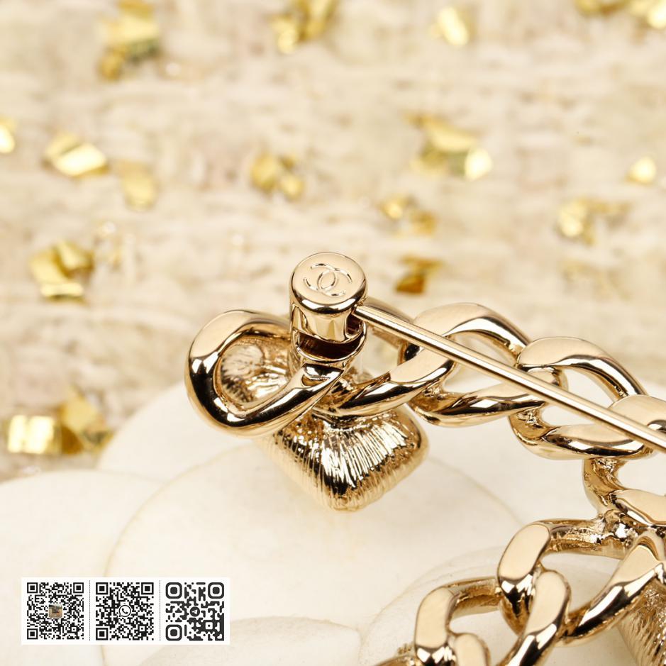 Chane l双c胸针 - Image 5