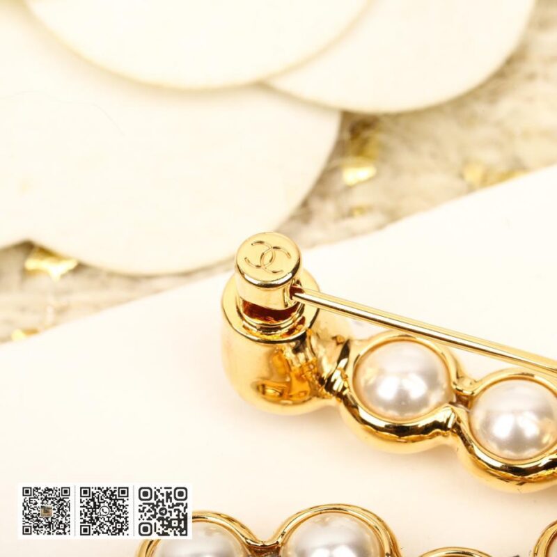 Chanel 珍珠透明珠胸针 - Image 5