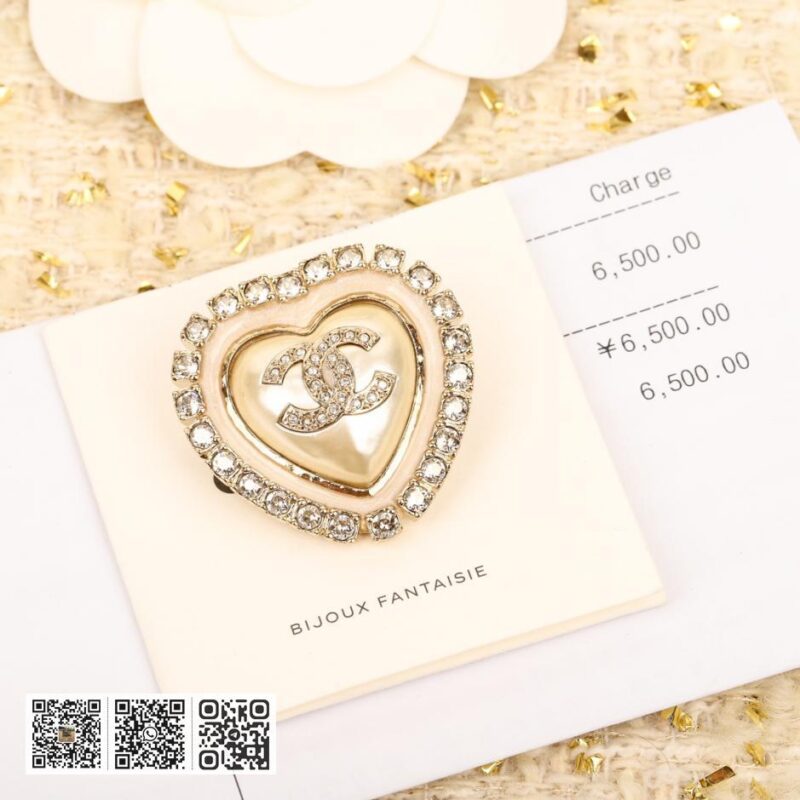 Chanel 爱心珍珠胸针 - Image 3