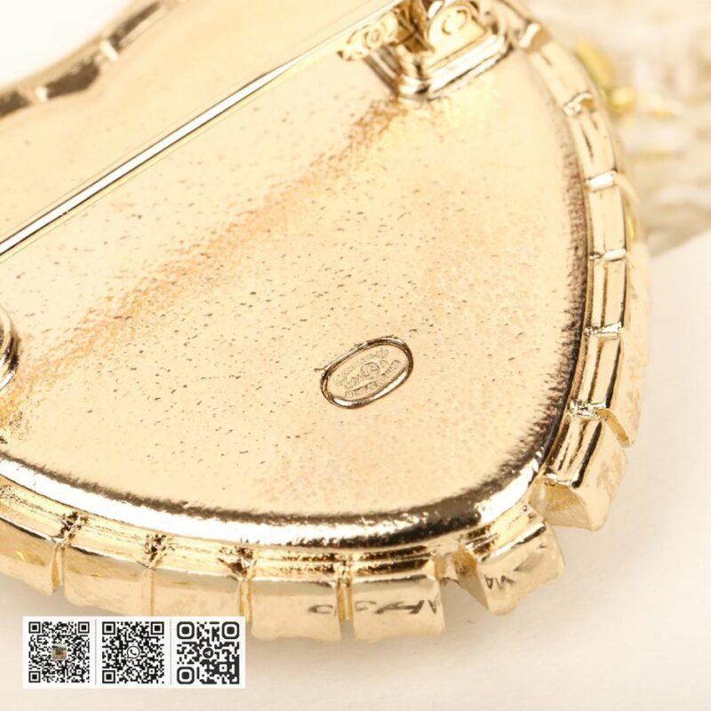 Chanel 爱心珍珠胸针 - Image 6