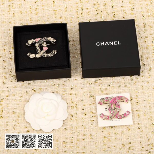 Chanel 珐琅双C胸针