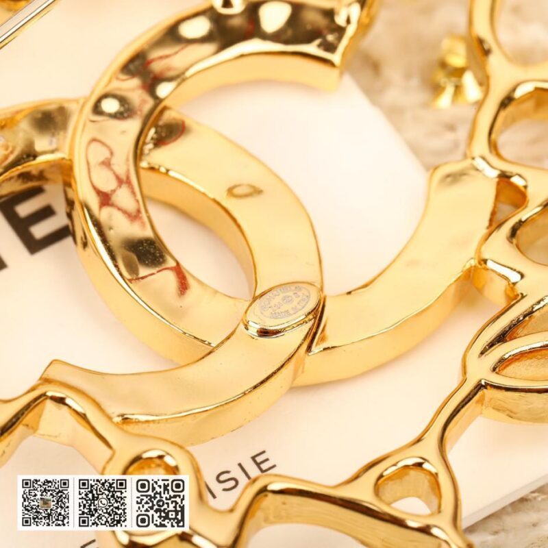 Chanel 连笔字母双c胸针 - Image 5
