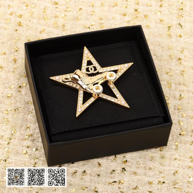 Chanel 溜冰鞋五角星胸针 - Image 2