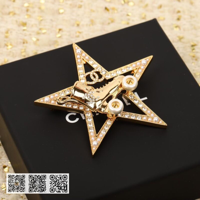 Chanel 溜冰鞋五角星胸针 - Image 3