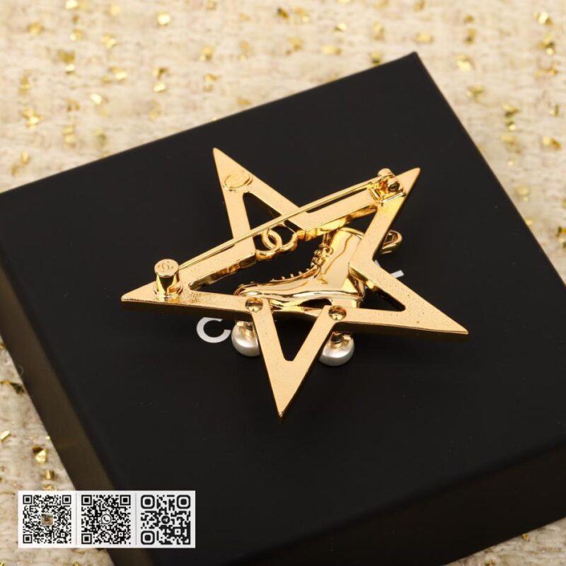 Chanel 溜冰鞋五角星胸针 - Image 4