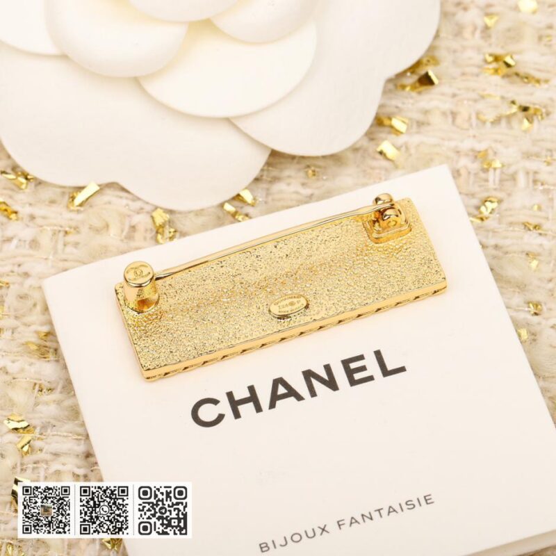 Chanel 牛仔字母方块胸针 - Image 4