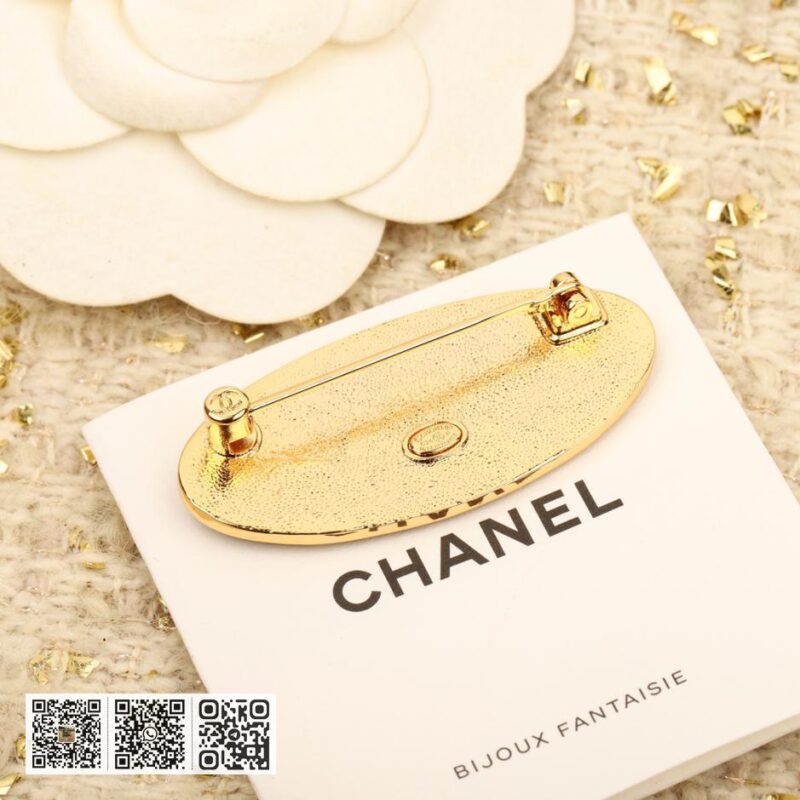 Chanel 英文字母珐琅胸针 - Image 4