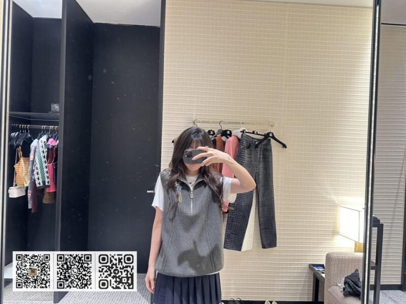 Chanel 酪梨绿吉他胸针 - Image 11