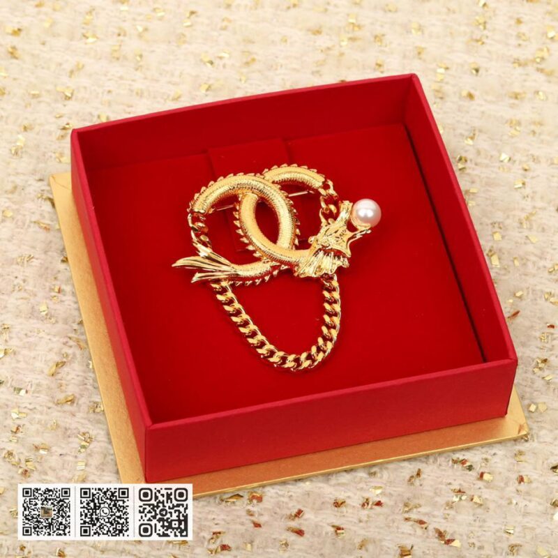 Chanel 礼物胸针 - Image 2