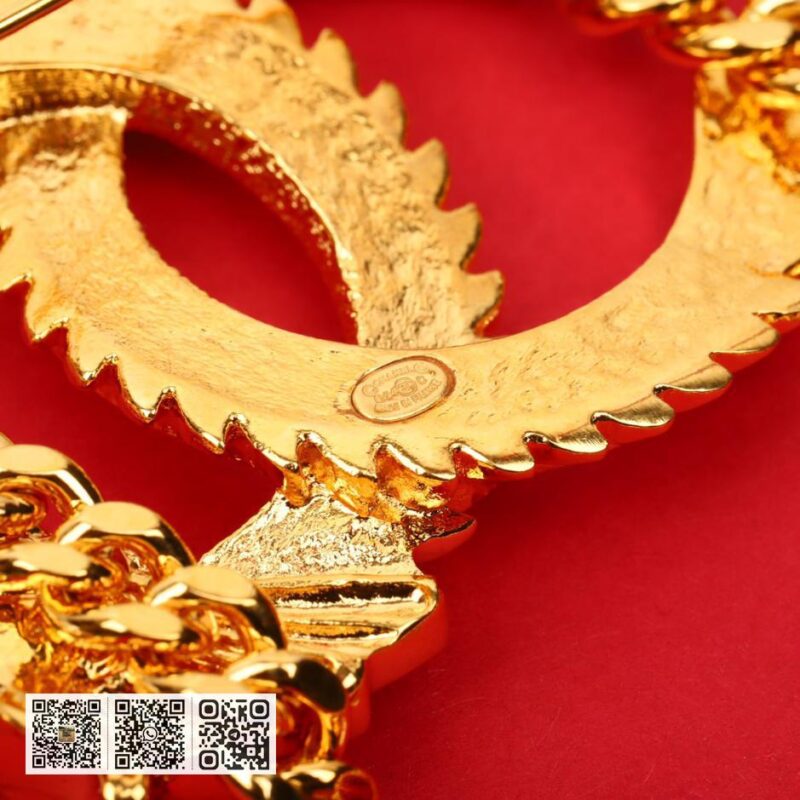 Chanel 礼物胸针 - Image 6