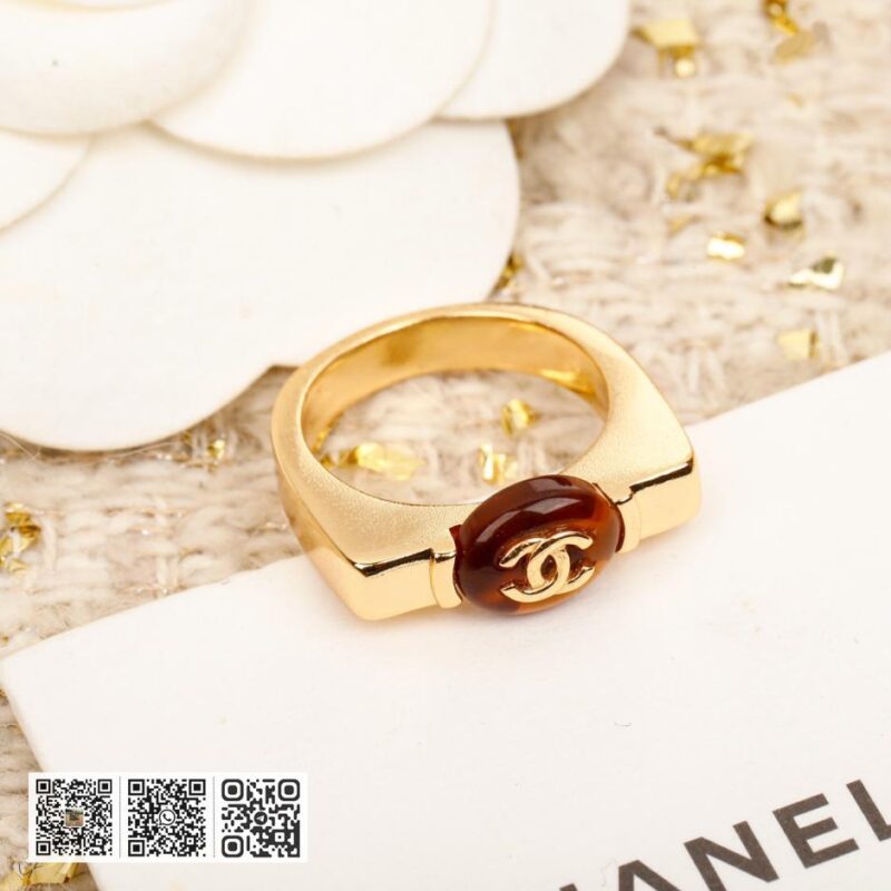 Chanel 小棕豆戒指 - Image 5