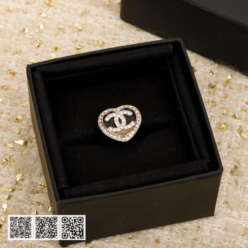 Chanel 撞色黑金爱心戒指 - Image 2