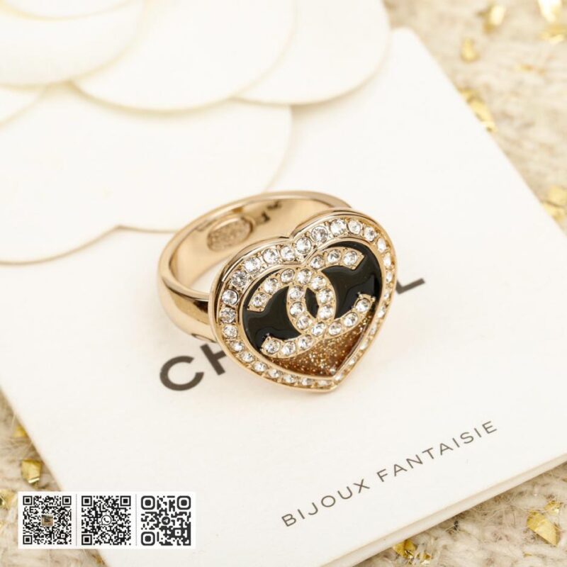Chanel 撞色黑金爱心戒指 - Image 3