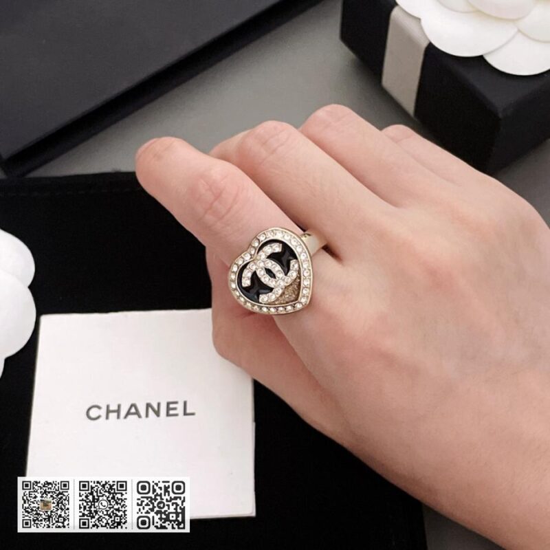 Chanel 撞色黑金爱心戒指 - Image 8