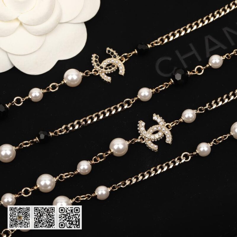 Chanel 爱心珍珠毛衣链 - Image 4