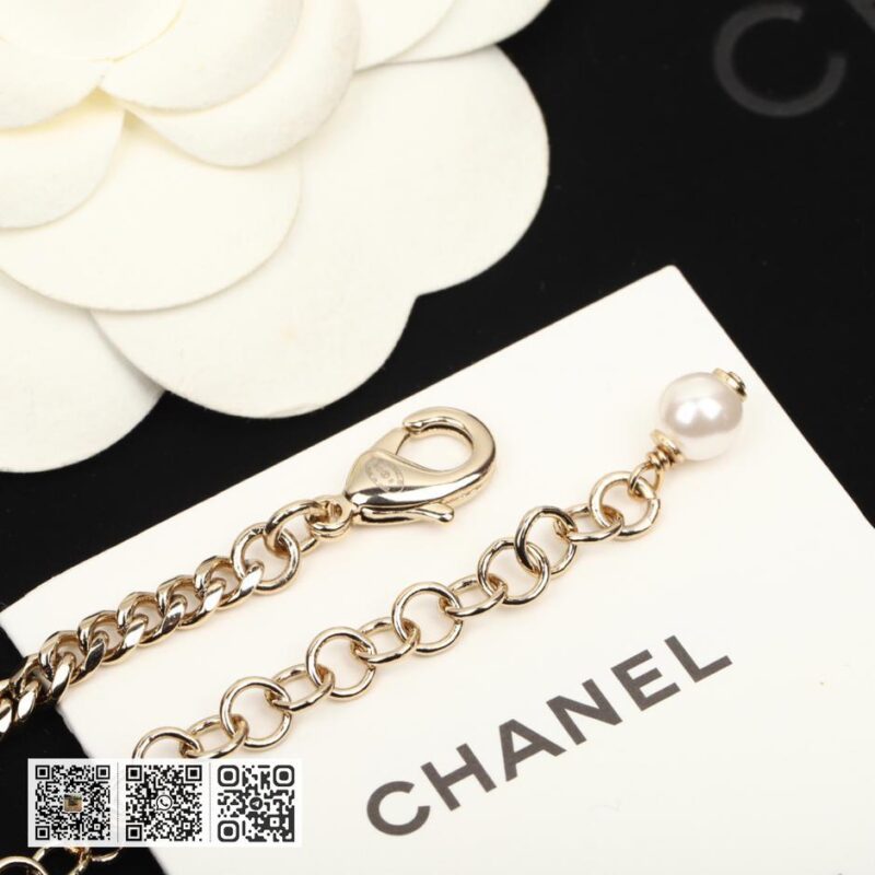 Chanel 爱心珍珠毛衣链 - Image 6