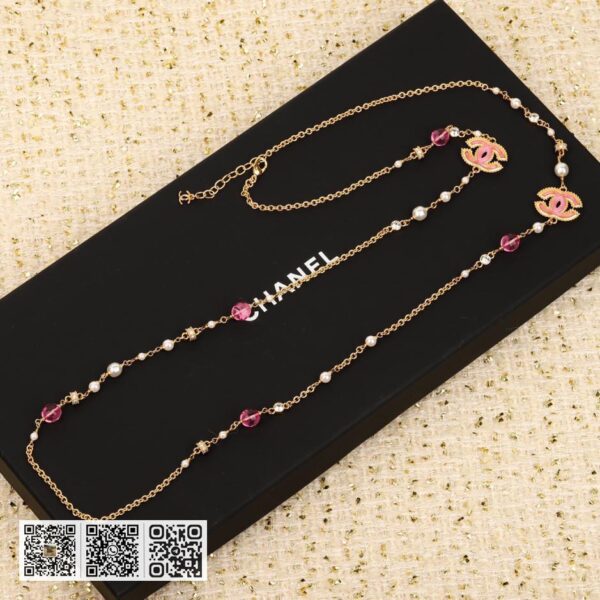 Chanel 双c粉红色树脂毛衣链