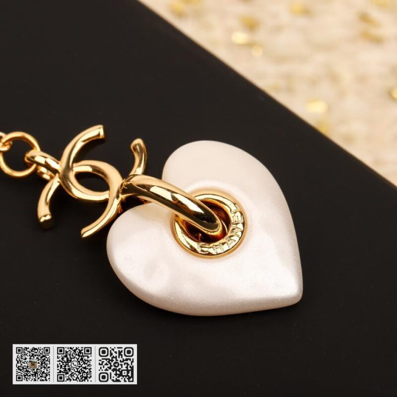 Chanel 珍珠爱心腰链 - Image 3
