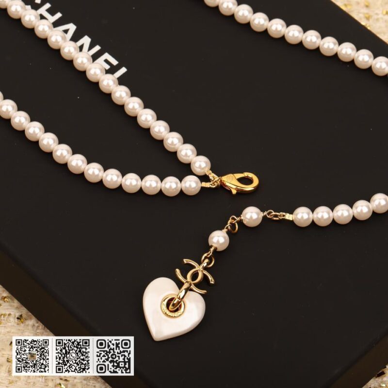 Chanel 珍珠爱心腰链 - Image 6