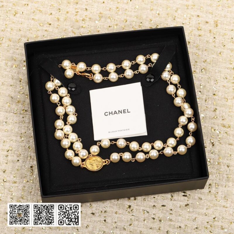 Chanel 金币珍珠长链 - Image 2